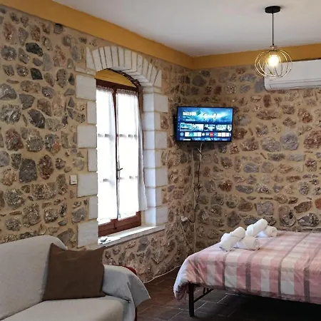 Panorama Stonehouse Leonídion