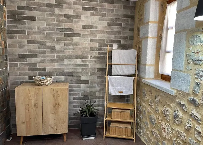 Panorama Stonehouse * Леонидион