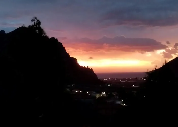 Panorama Stonehouse * Леонидион